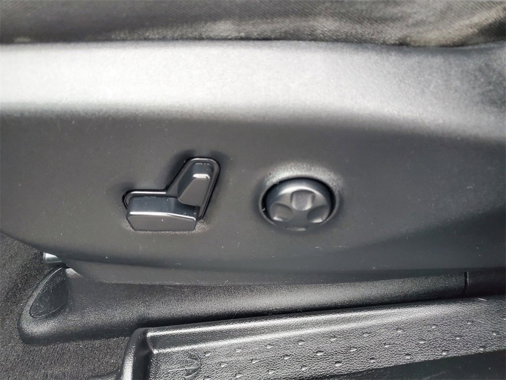 Used 2019 Chrysler Pacifica Touring Plus w/ S Appearance Package image 7