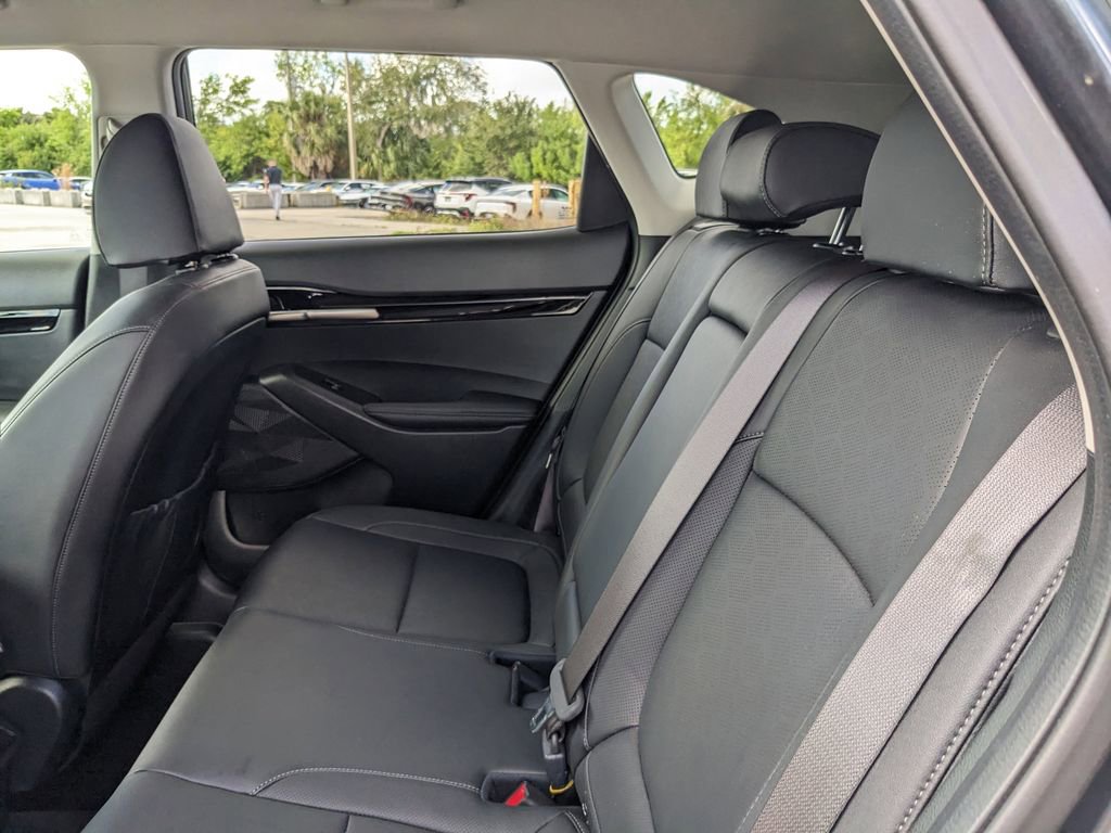 Certified 2025 Kia Seltos EX image 18