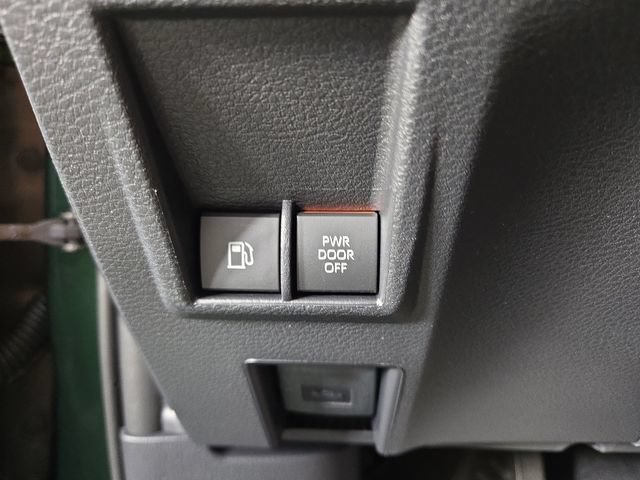New 2026 Toyota Sienna XLE FWD image 30