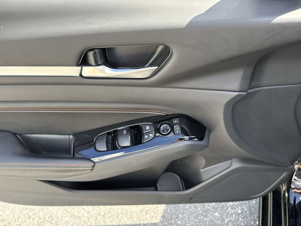 Used 2023 Nissan Altima 2.0 SR image 41