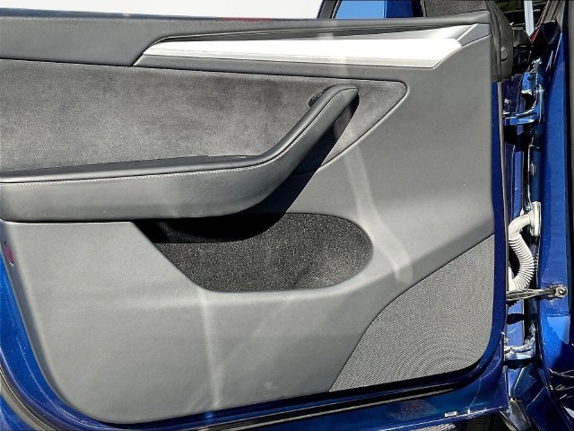 Used 2024 Tesla Model Y Long Range RWD image 22