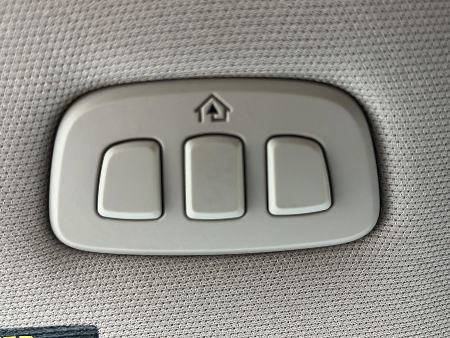 Used 2025 Lincoln Corsair Premiere w/ Equipment Group 101A image 15