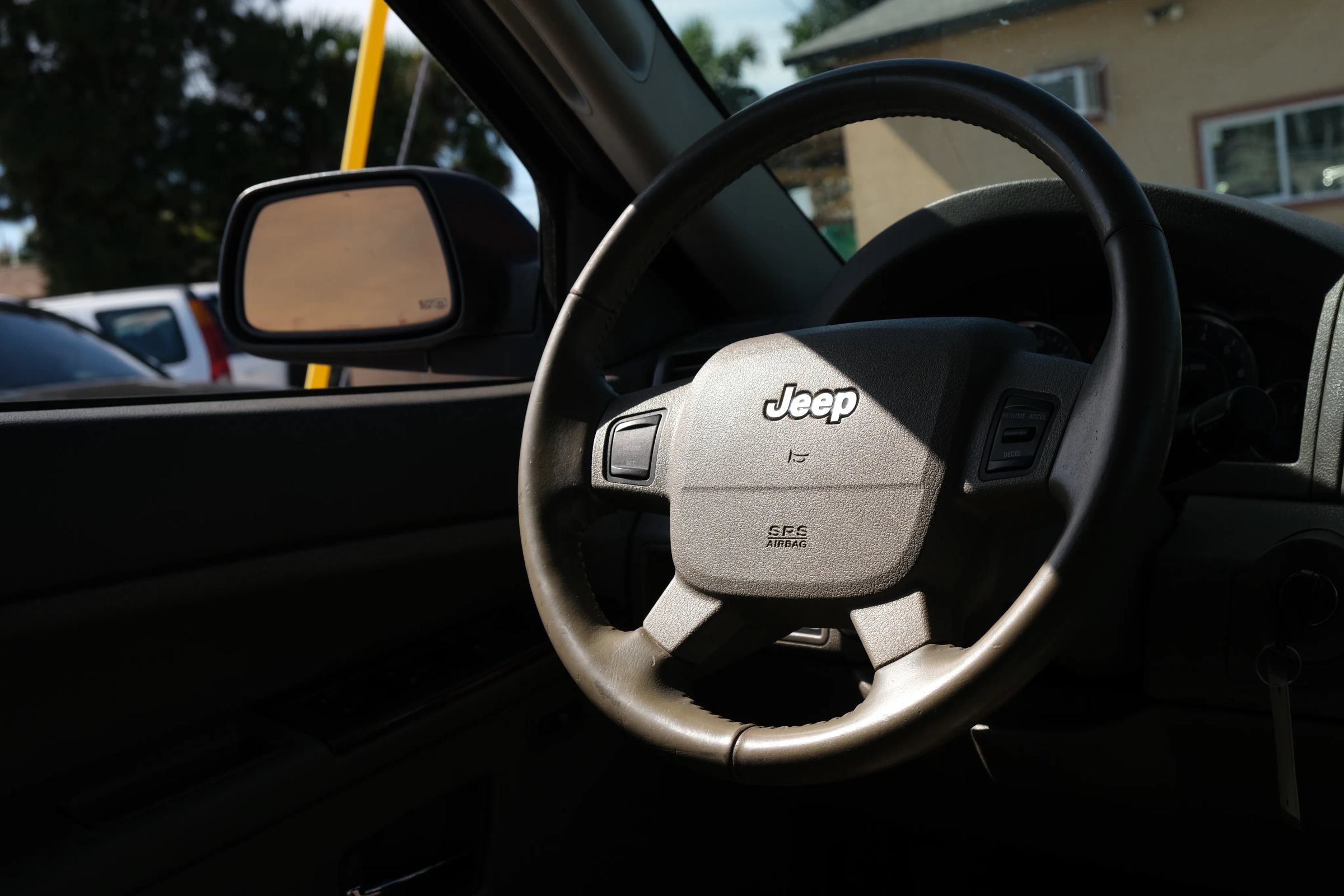 Used 2006 Jeep Grand Cherokee Limited AWD/4WD image 24