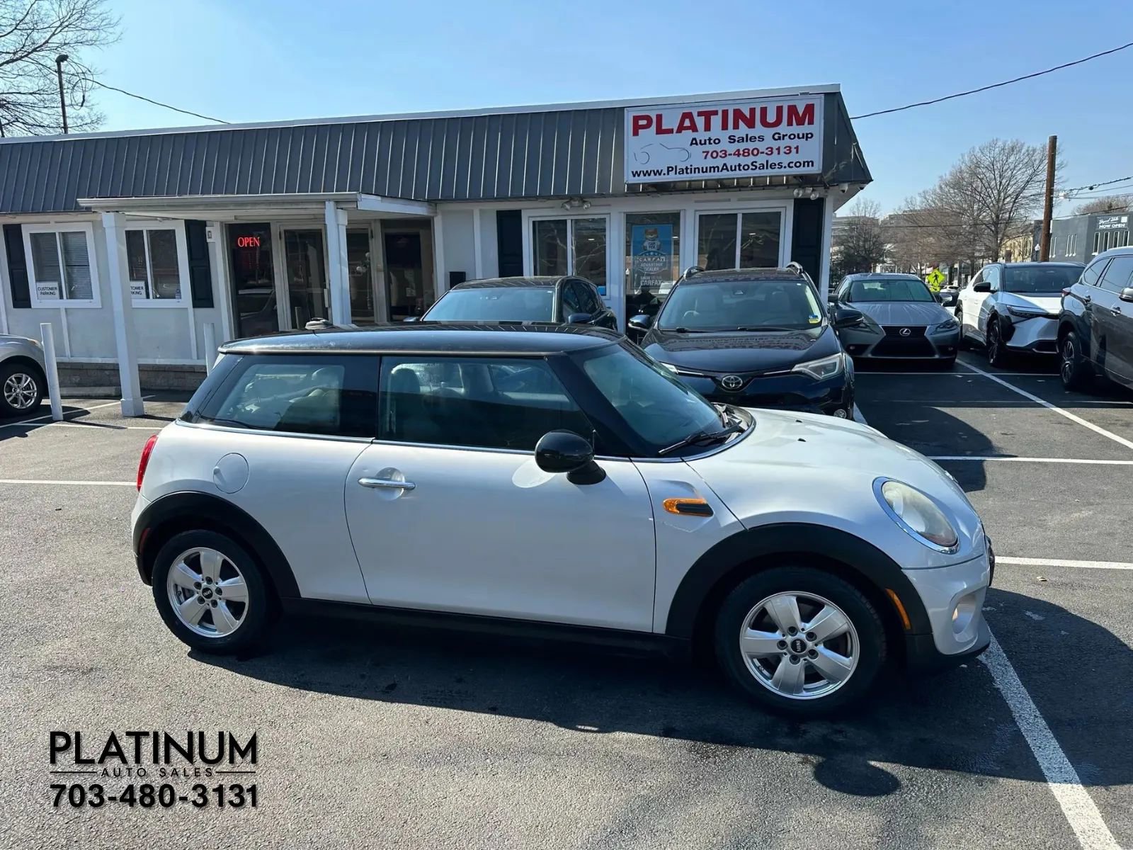 Used 2015 MINI Cooper 2-Door Hardtop image 2