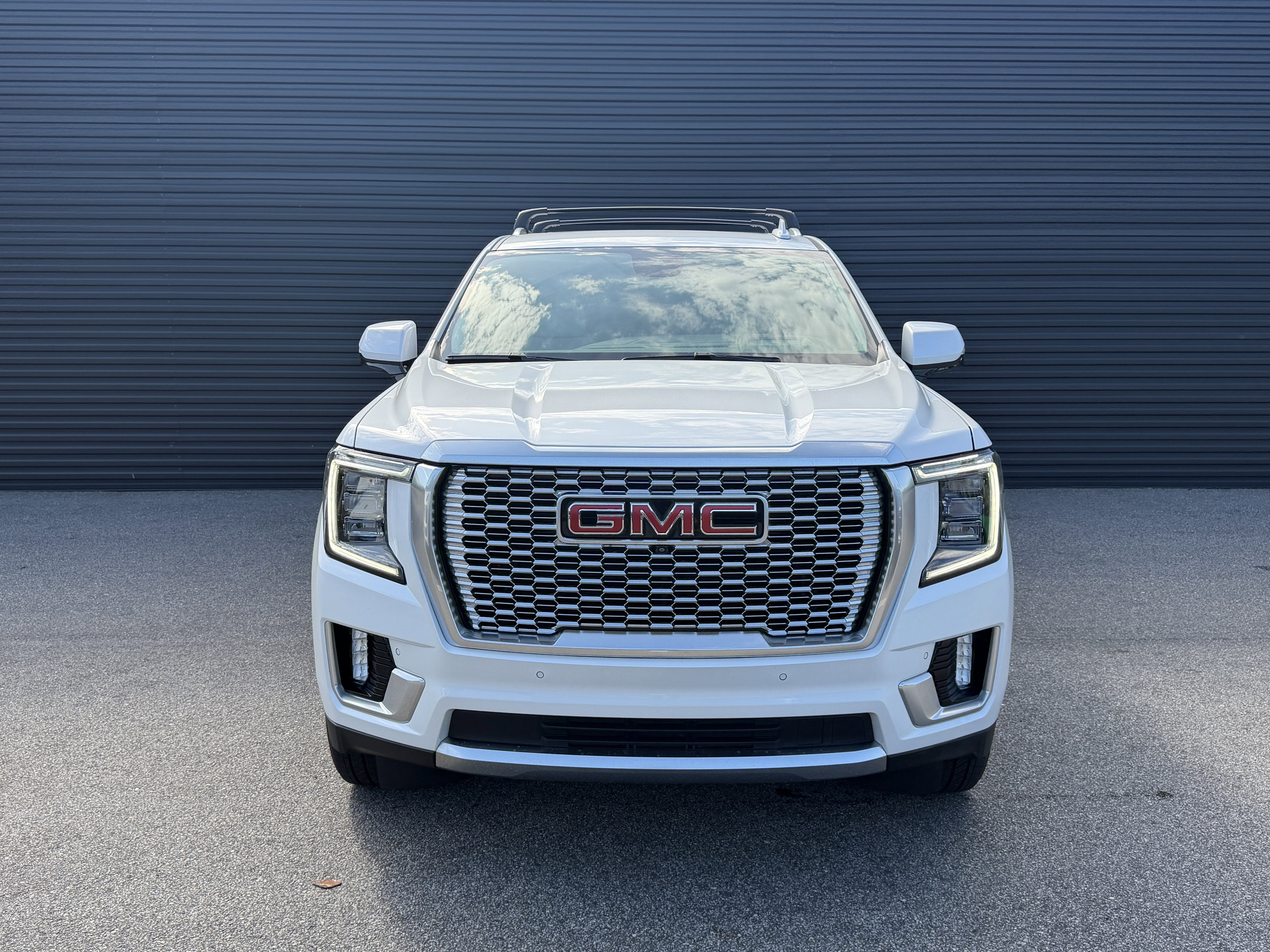 Used 2024 GMC Yukon Denali image 8