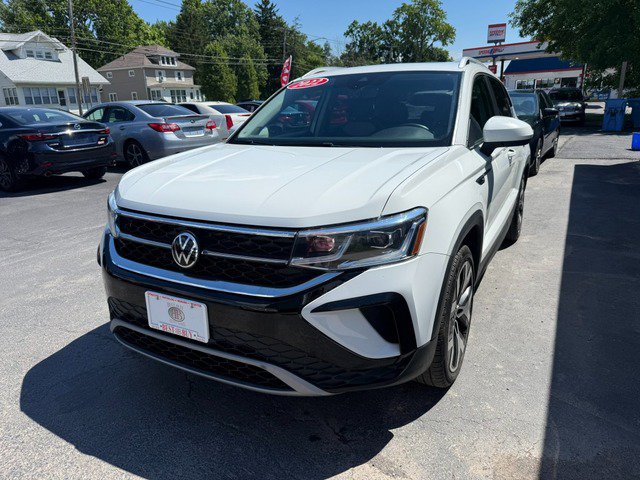 Used 2022 Volkswagen Taos SEL AWD/4WD image 3