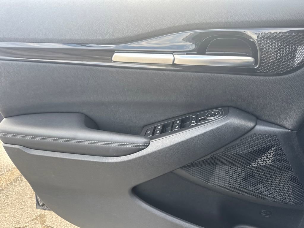 Used 2021 Kia Seltos EX image 18