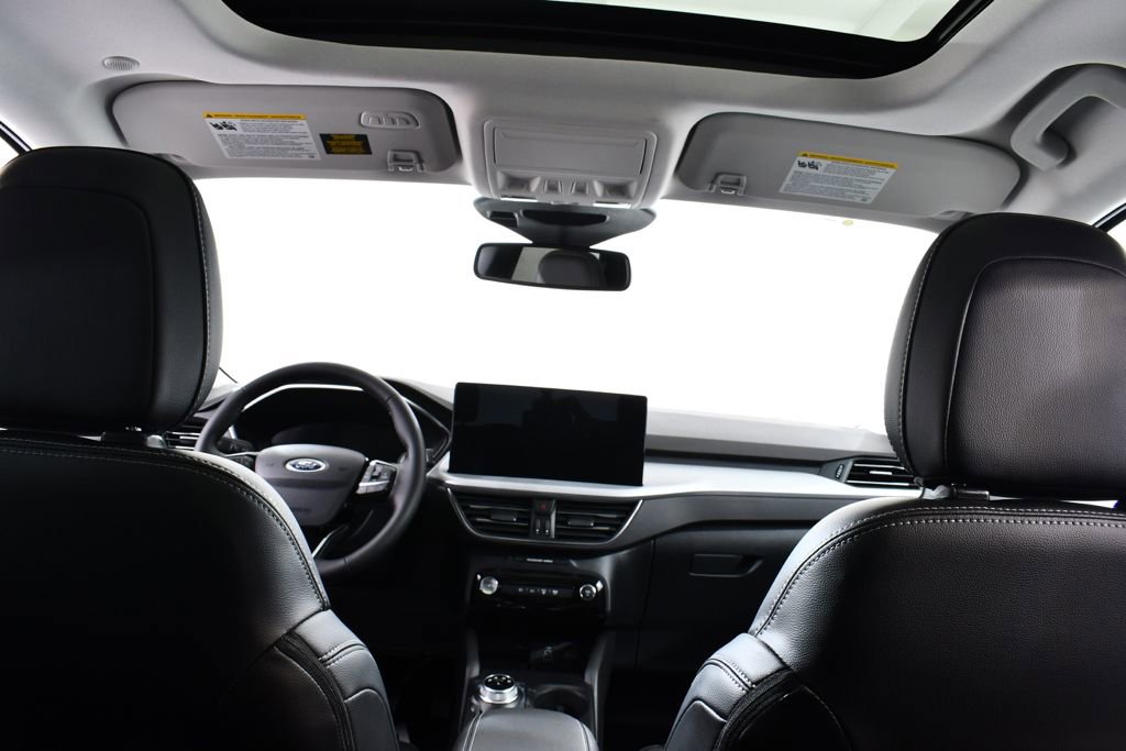 New 2026 Ford Escape SE w/ PHEV Premium Package FWD image 17