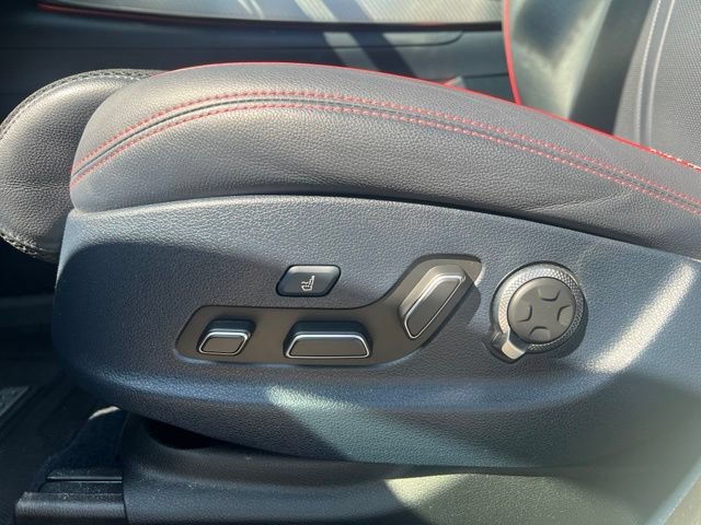 Used 2023 Genesis GV70 2.5T w/ Sport Prestige Package AWD/4WD image 18