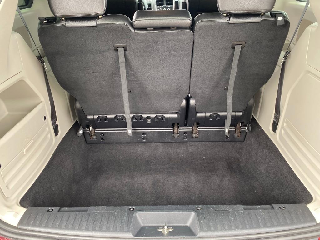 Used 2019 Dodge Grand Caravan SXT w/ Mopar Premium Addition Group image 11