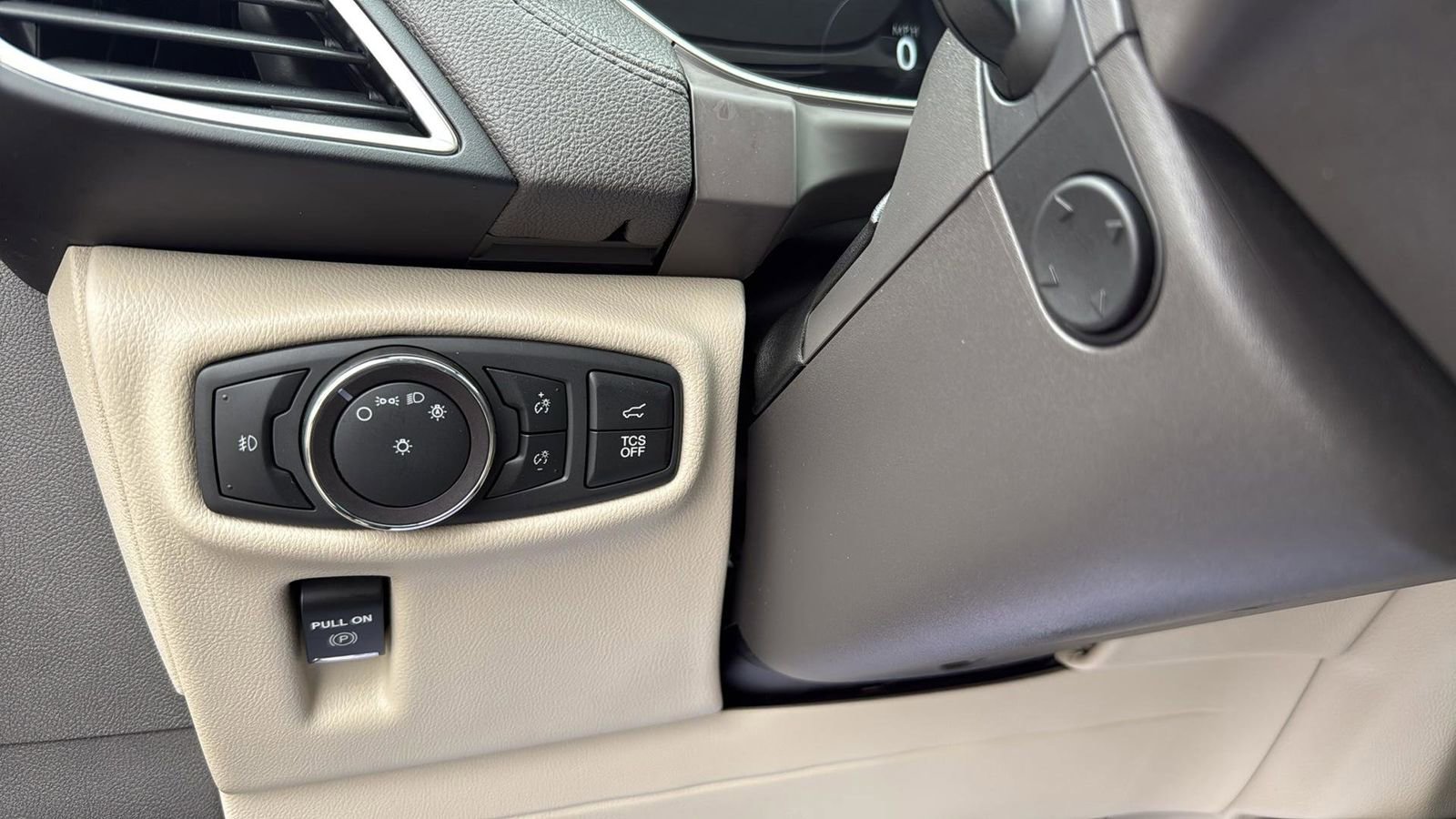 Used 2020 Lincoln Nautilus Reserve w/ Equipment Group 202A image 18