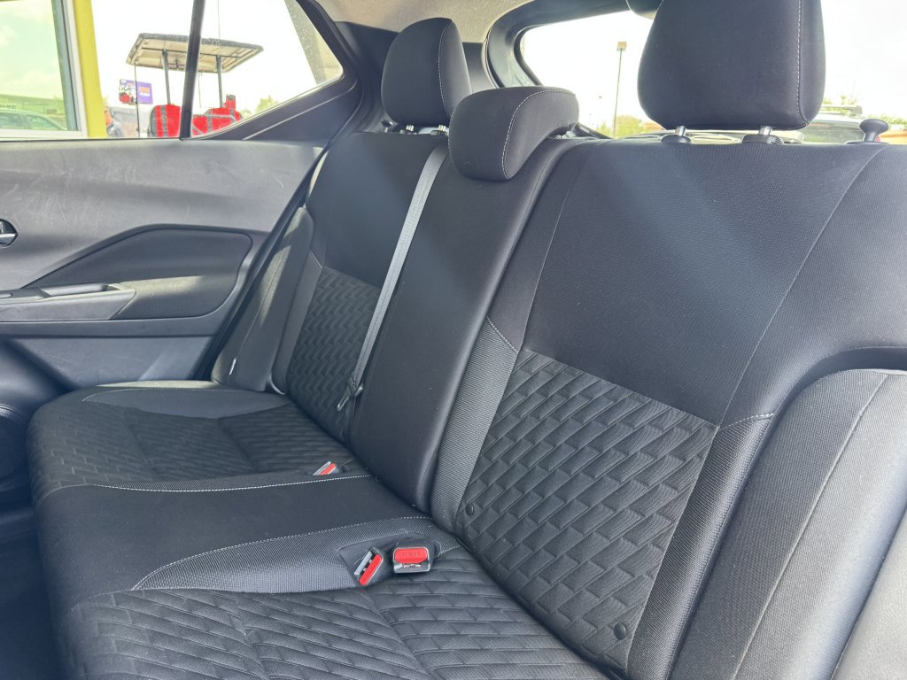 Used 2023 Nissan Kicks SV image 31