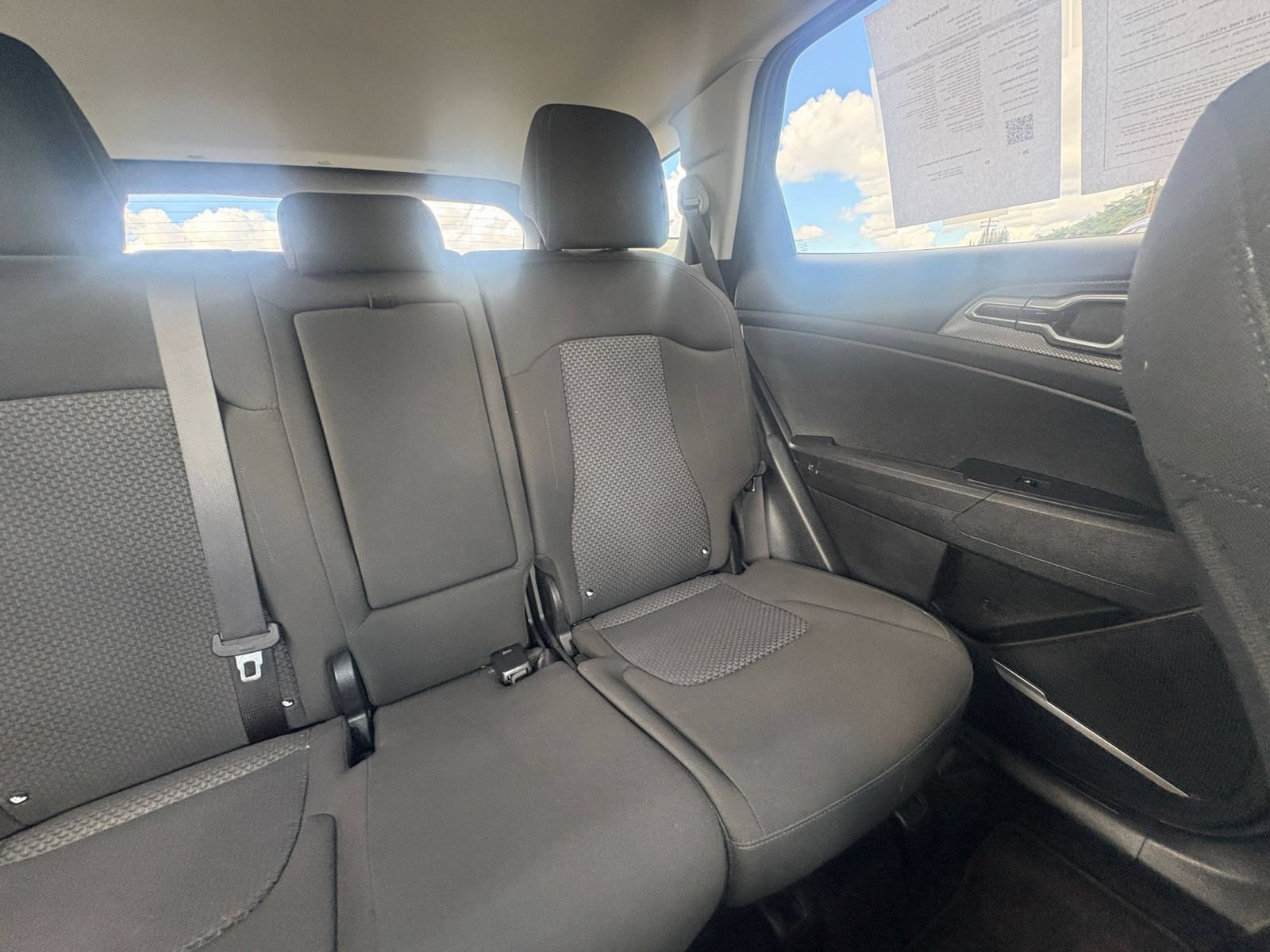 Used 2025 Kia Sportage LX FWD image 36