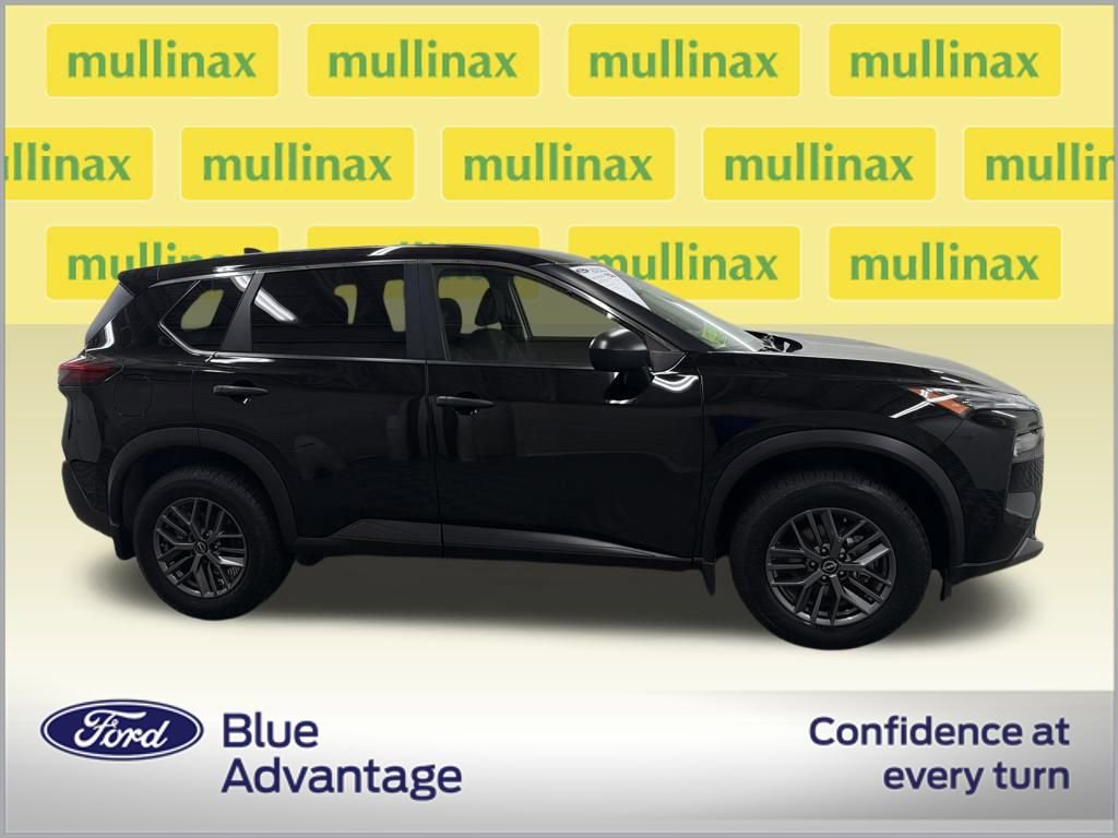 Used 2023 Nissan Rogue S video 2
