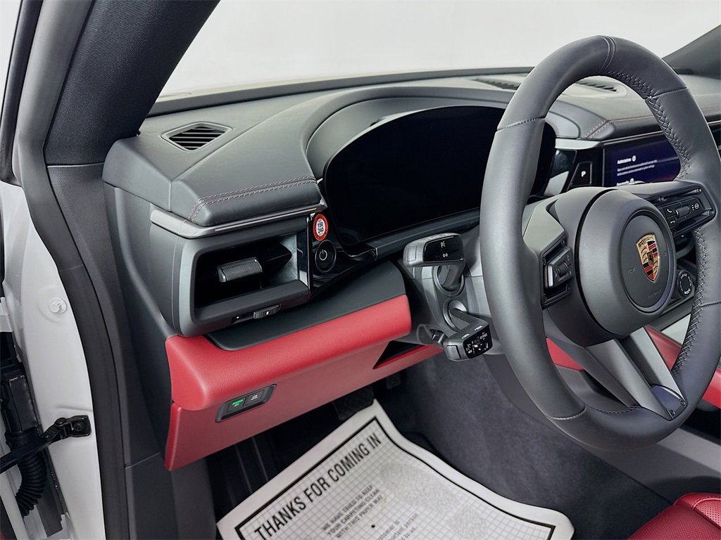 Used 2025 Porsche Macan Electric image 4