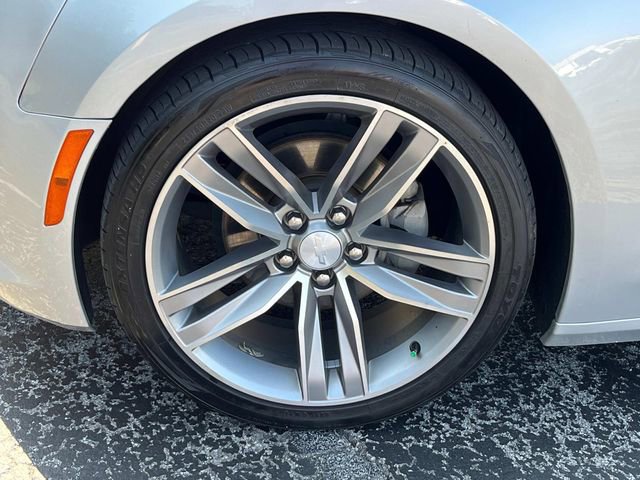 Used 2018 Chevrolet Camaro LT w/ RS Package image 10