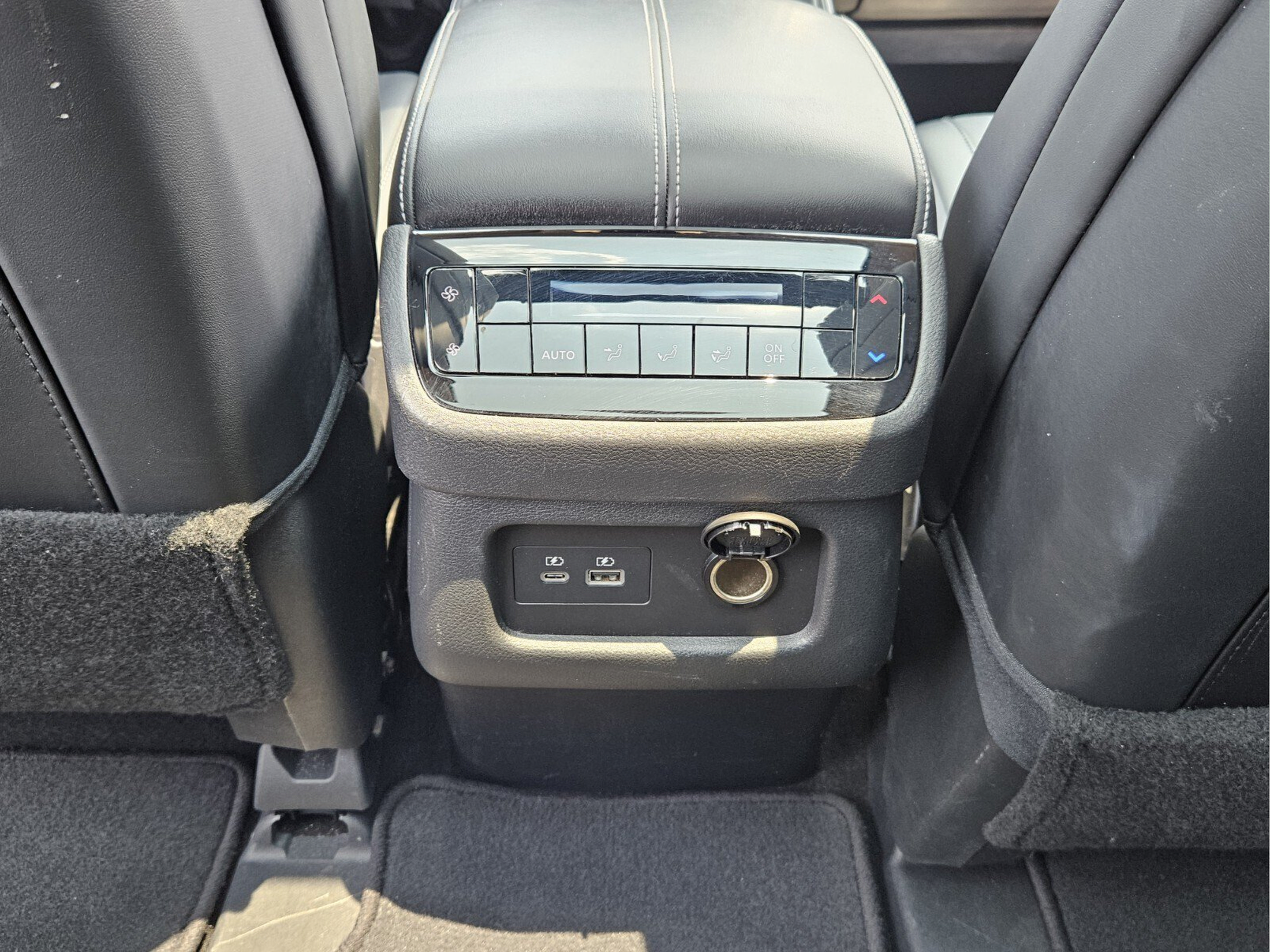 Used 2023 INFINITI QX60 Luxe w/ Cargo Package AWD/4WD image 11