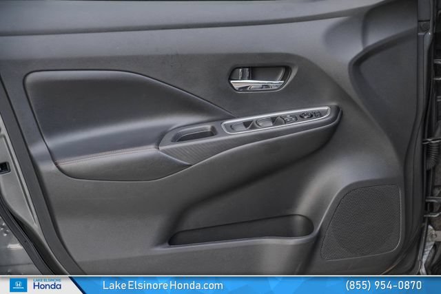 Used 2024 Nissan Versa SR FWD image 14