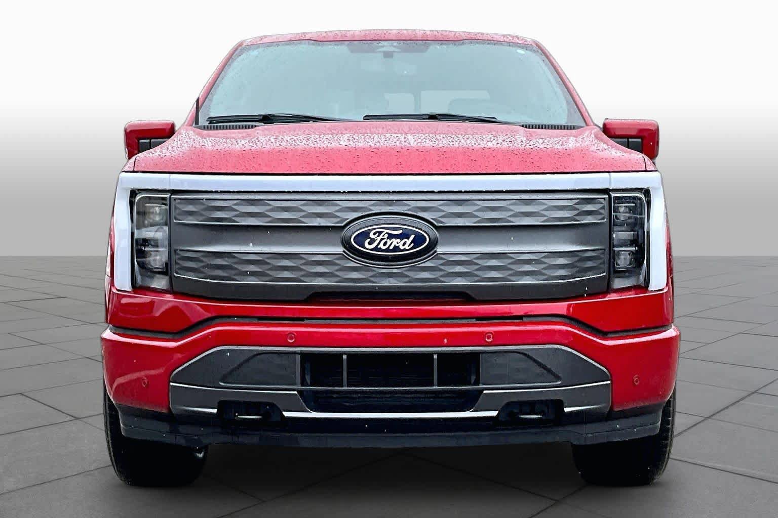 Used 2025 Ford F150 Lightning Lariat AWD/4WD image 3