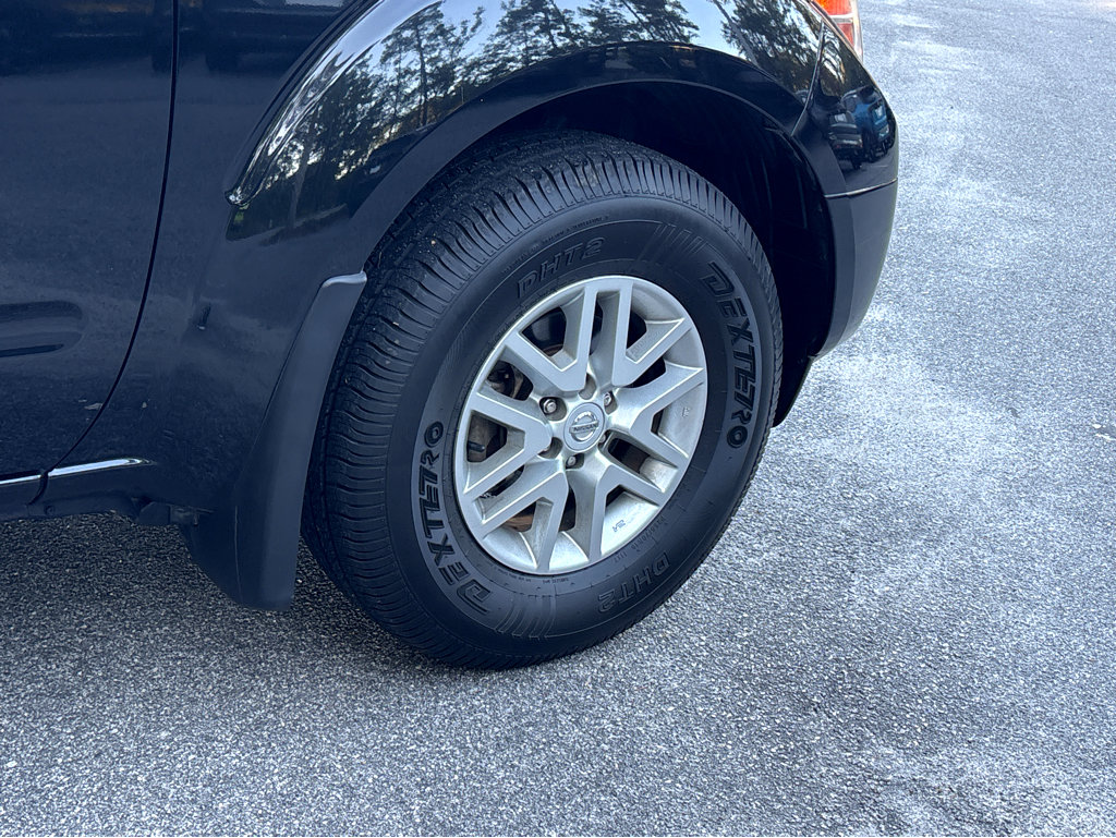 Used 2020 Nissan Frontier SV image 25