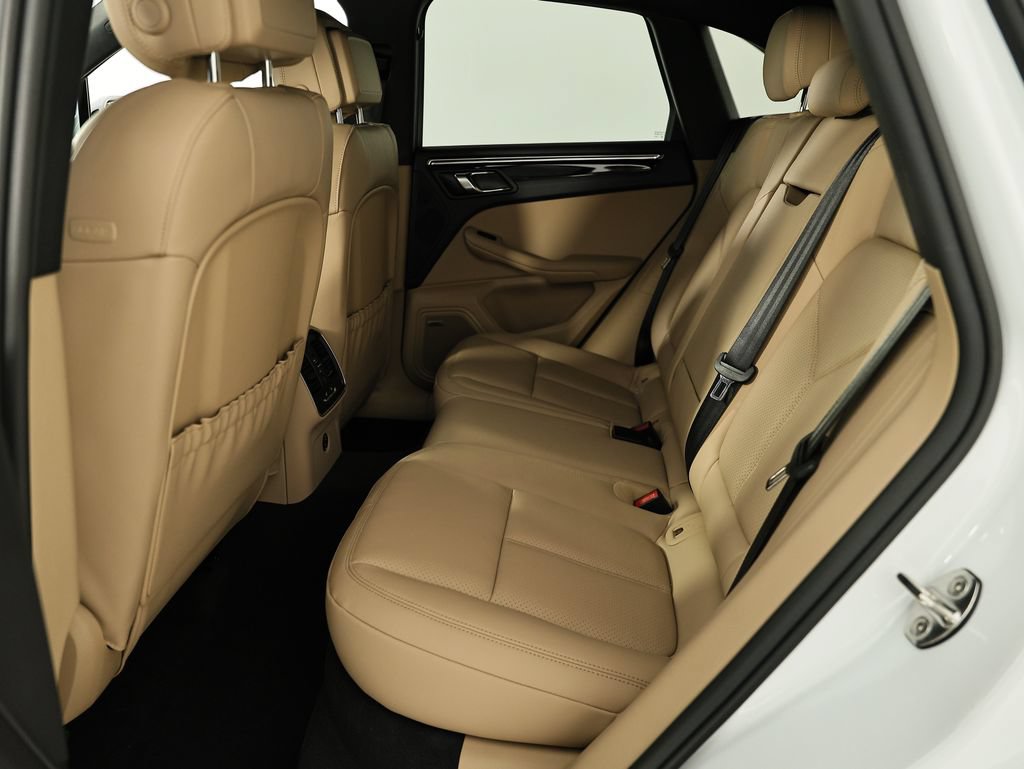 New 2026 Porsche Macan AWD/4WD image 28