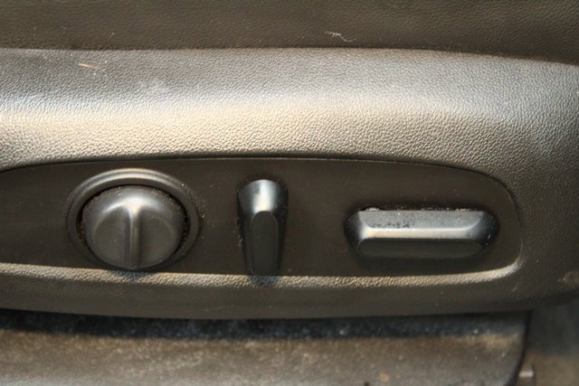 Used 2020 Chevrolet Traverse RS image 12