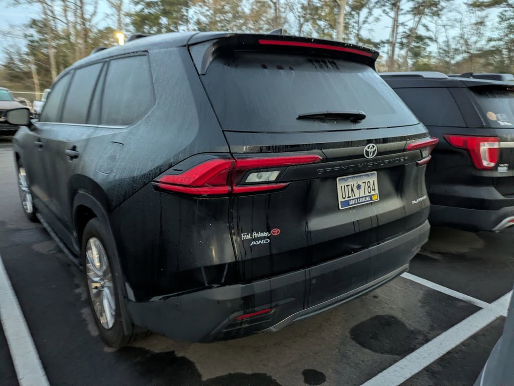 Used 2024 Toyota Grand Highlander Platinum image 5