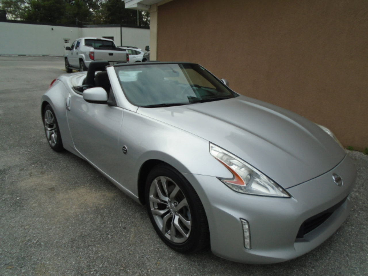Used 2013 Nissan 370Z Roadster RWD image 20