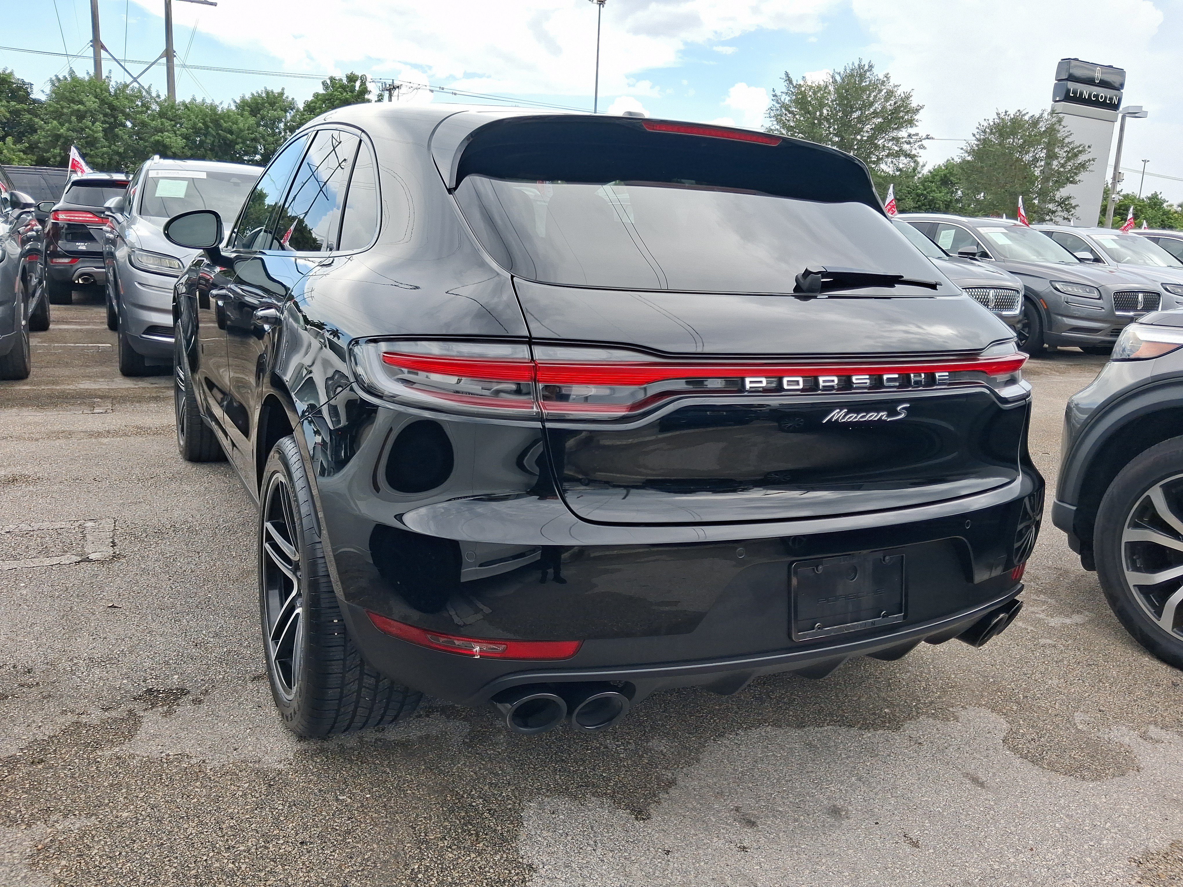 Used 2019 Porsche Macan S AWD/4WD image 3