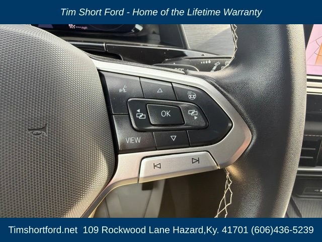 Used 2025 Volkswagen Atlas Cross Sport SE AWD/4WD image 17