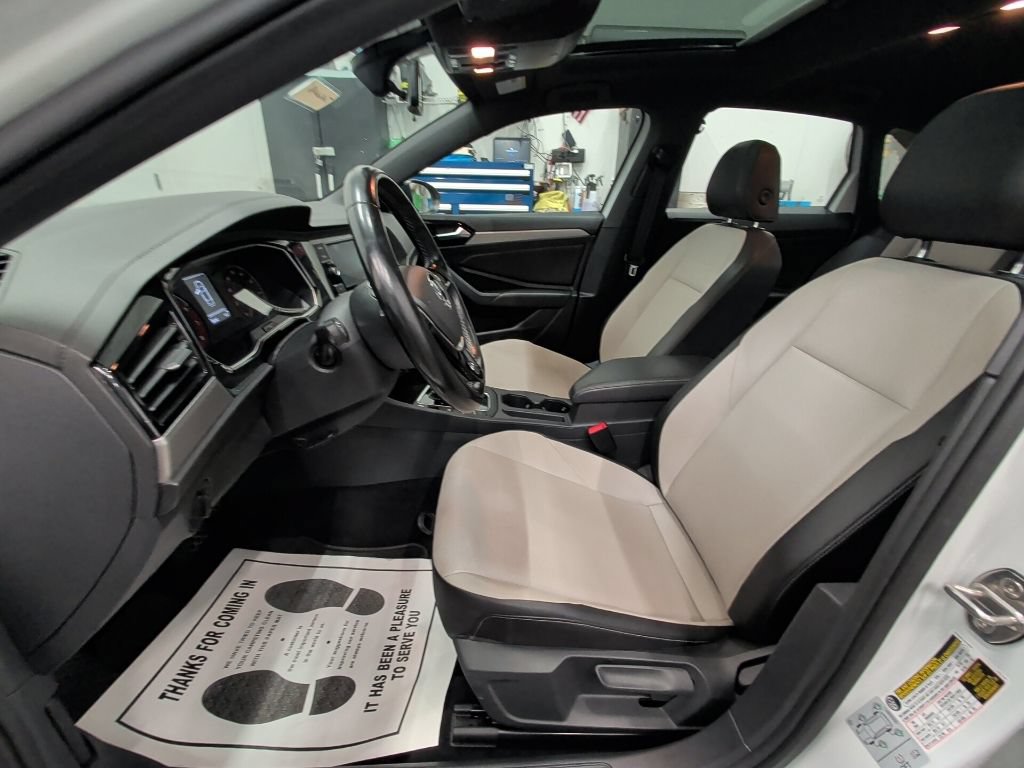 Used 2019 Volkswagen Jetta R-Line FWD image 10