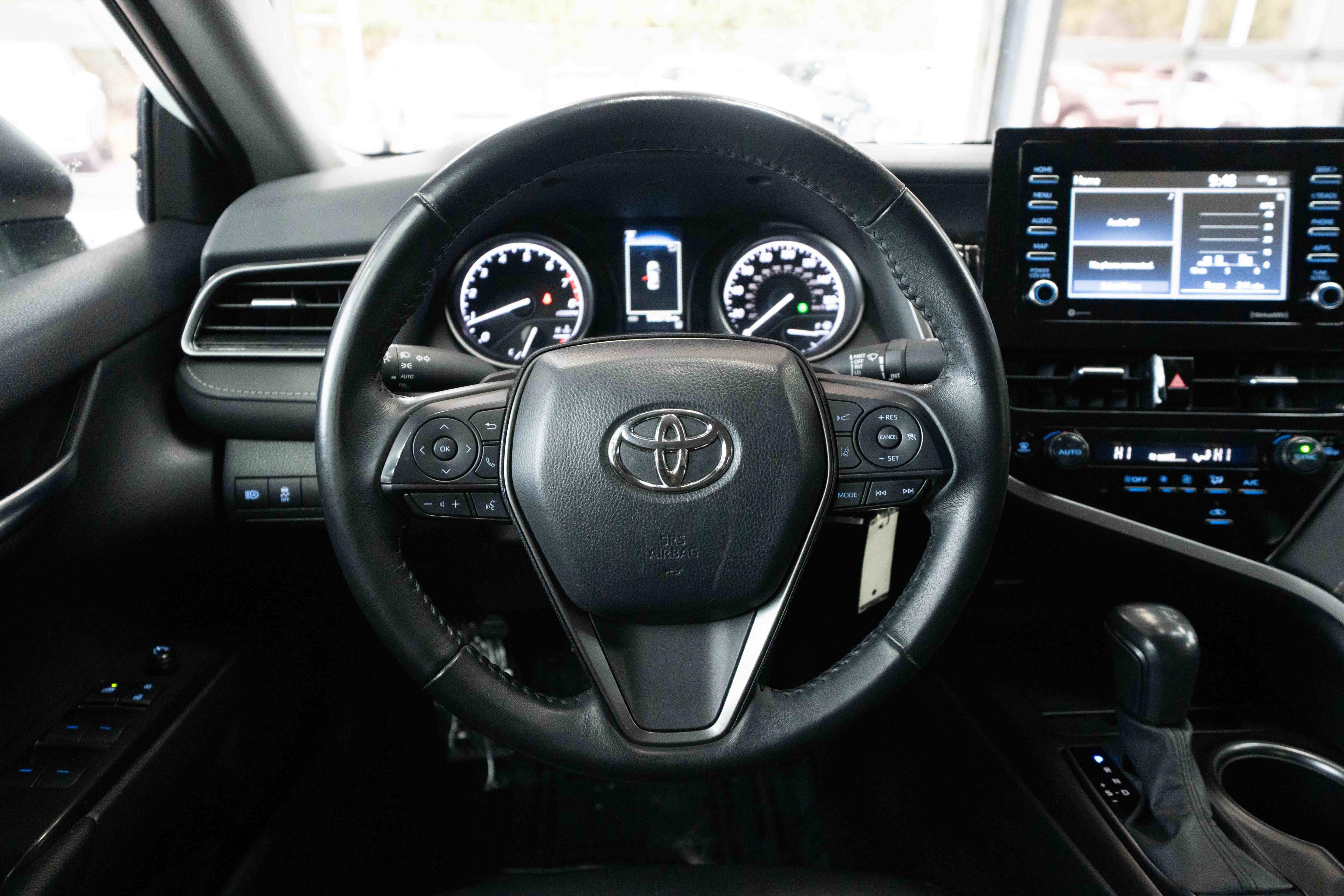 Used 2024 Toyota Camry SE image 21