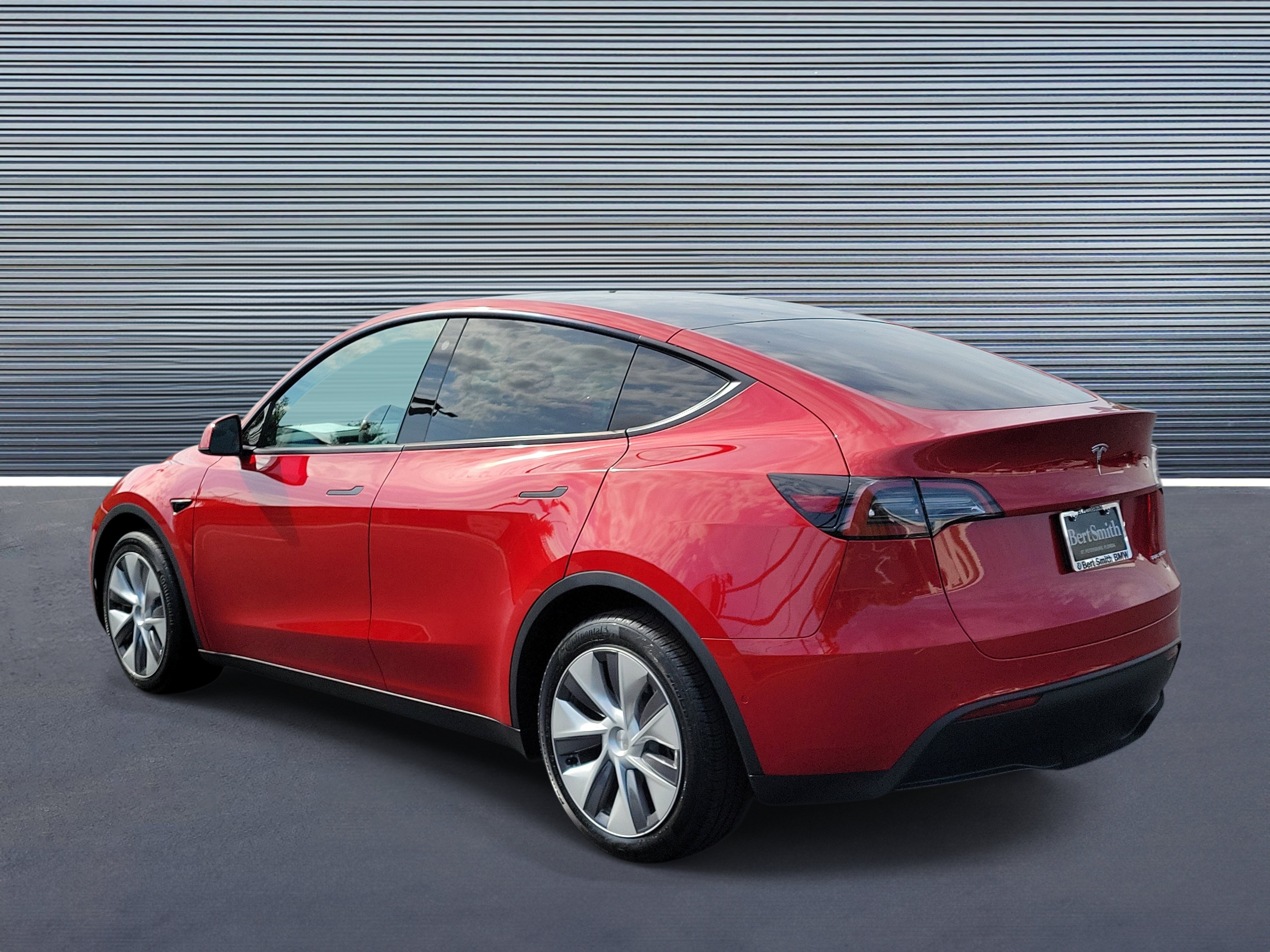 Used 2022 Tesla Model Y Long Range AWD/4WD image 4