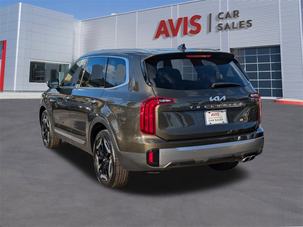 Used 2025 Kia Telluride S image 9