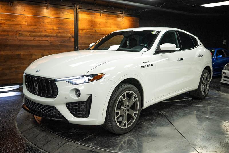 Used 2023 Maserati Levante Modena image 2
