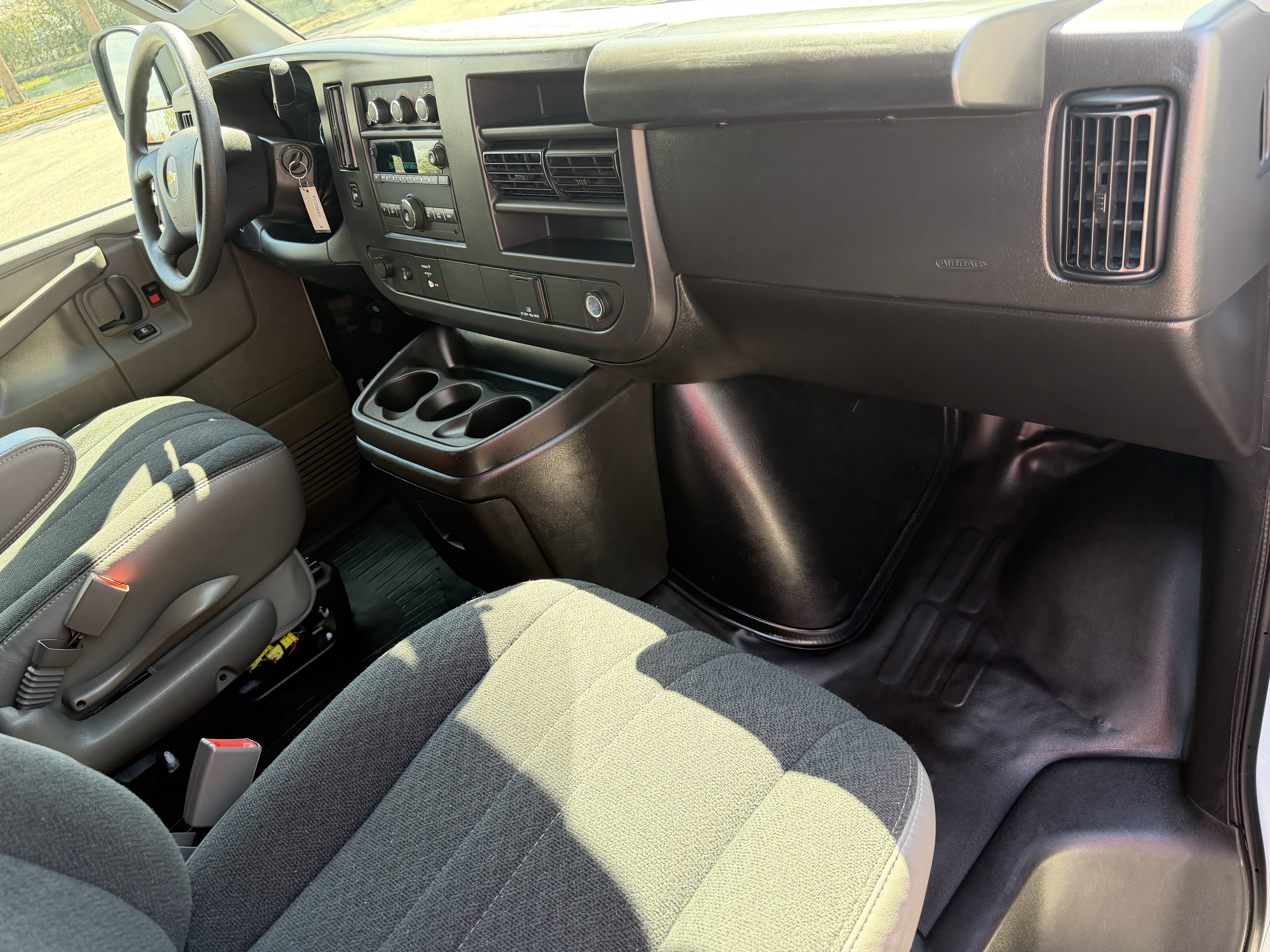 Used 2024 Chevrolet Express 2500 w/ Driver Convenience Package RWD image 17