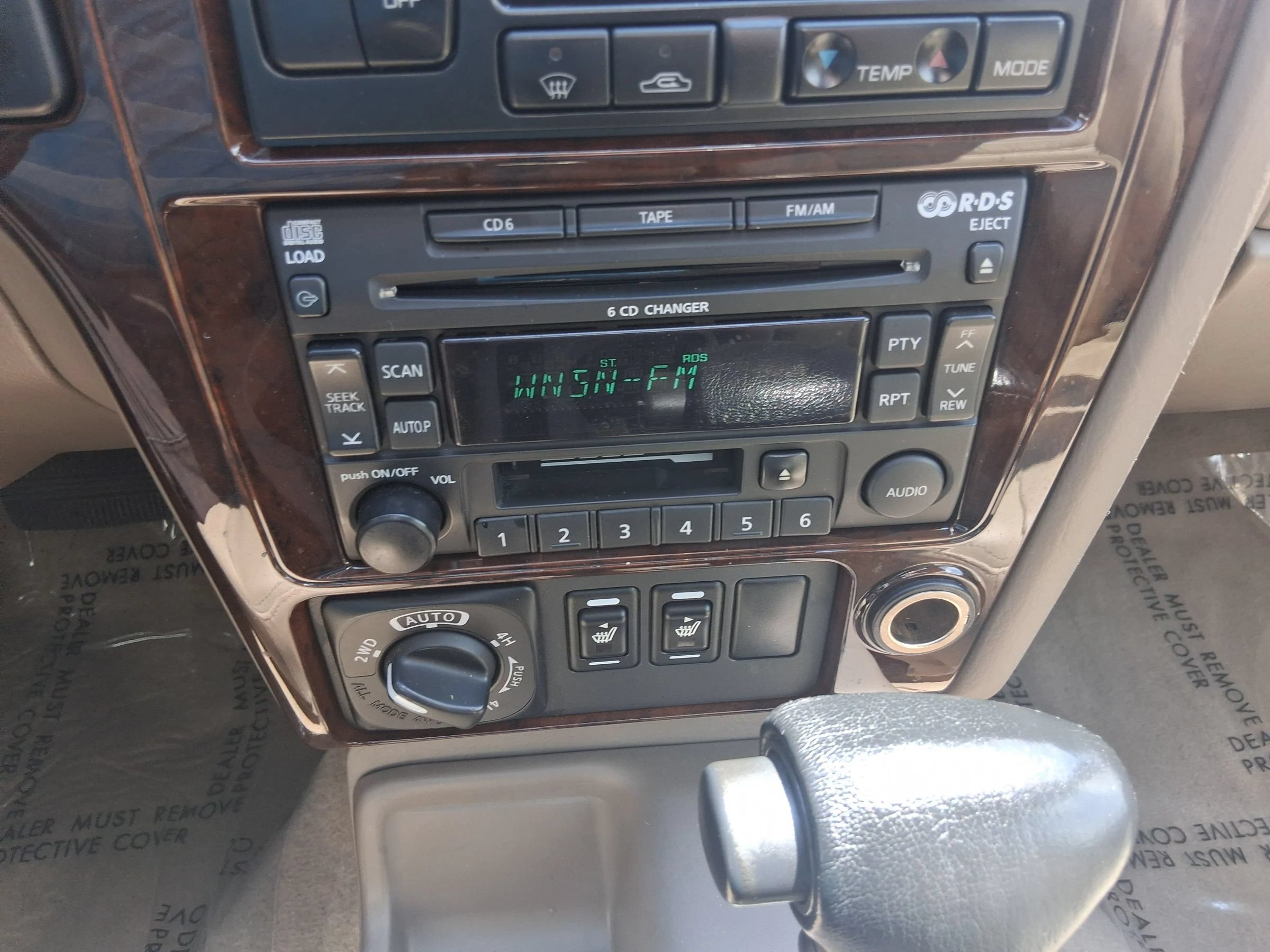 Used 2002 Nissan Pathfinder LE AWD/4WD image 18