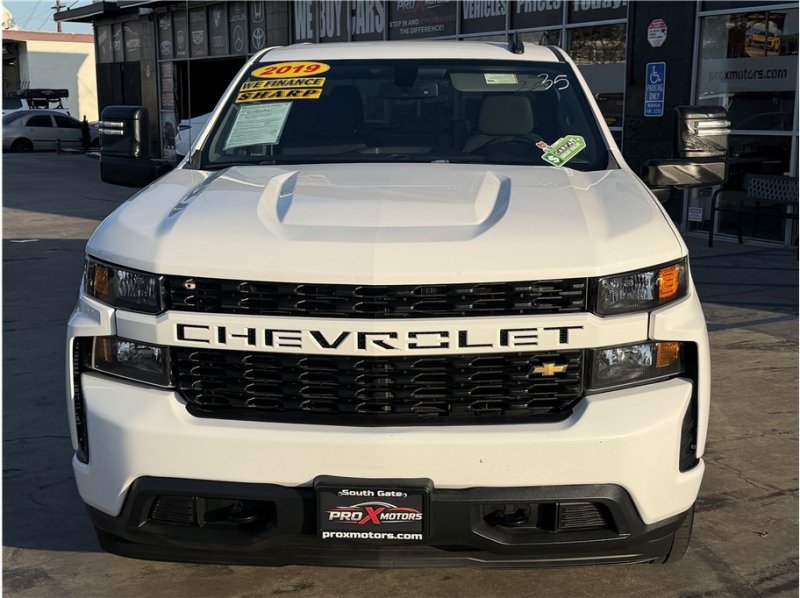 Used 2019 Chevrolet Silverado 1500 Custom w/ Custom Max Trailering Package AWD/4WD image 9