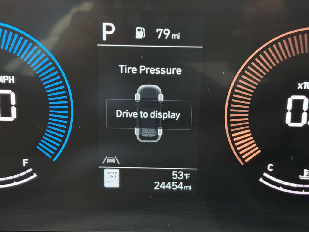 Used 2025 Hyundai Kona SEL image 15