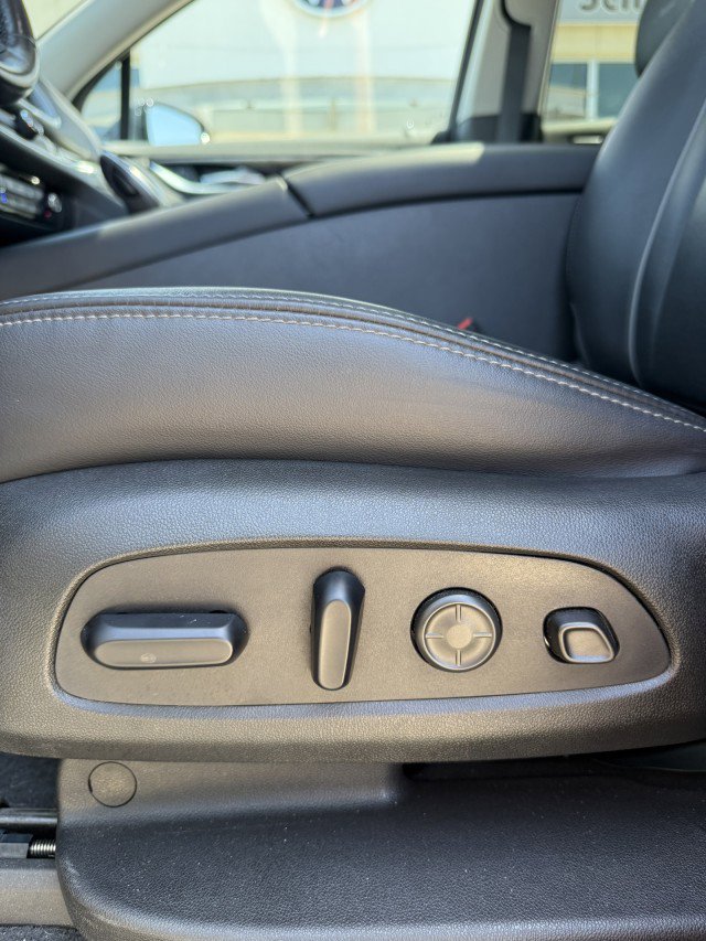 Used 2021 Buick Enclave Avenir w/ Avenir Technology Package image 12