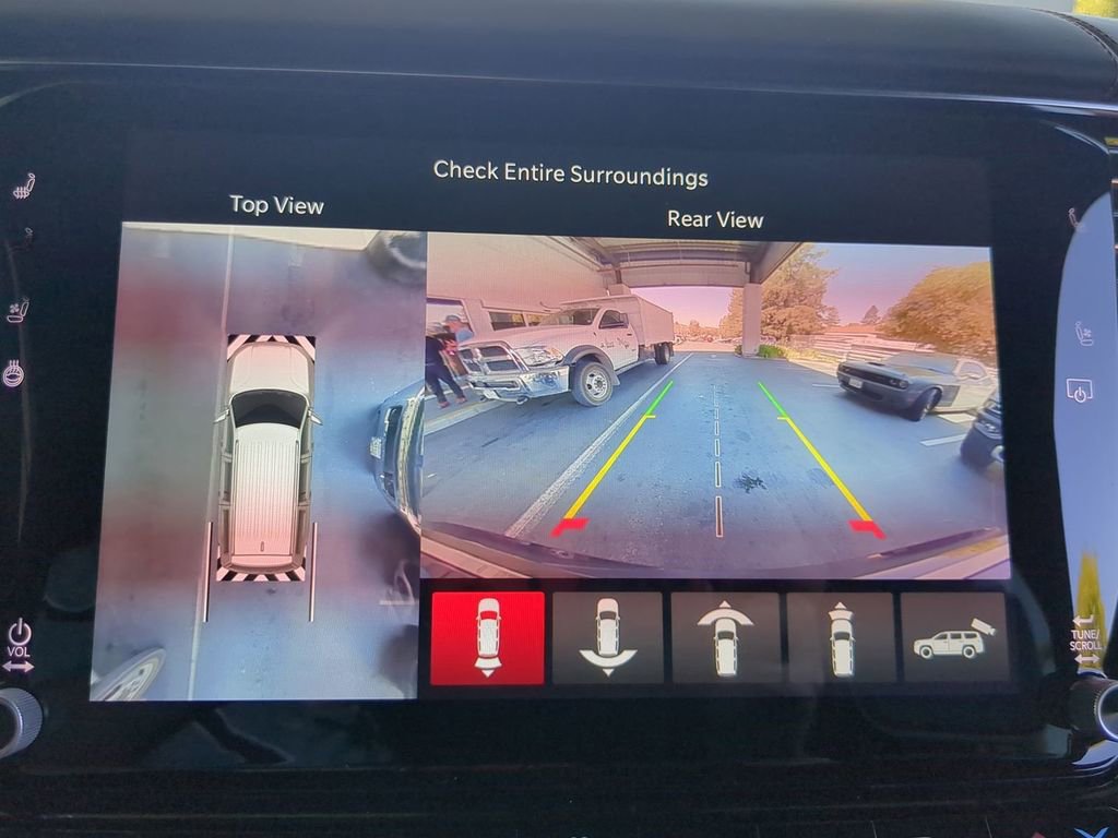 Used 2024 Jeep Grand Wagoneer Series III w/ Rear Seat Video Group 1 image 18