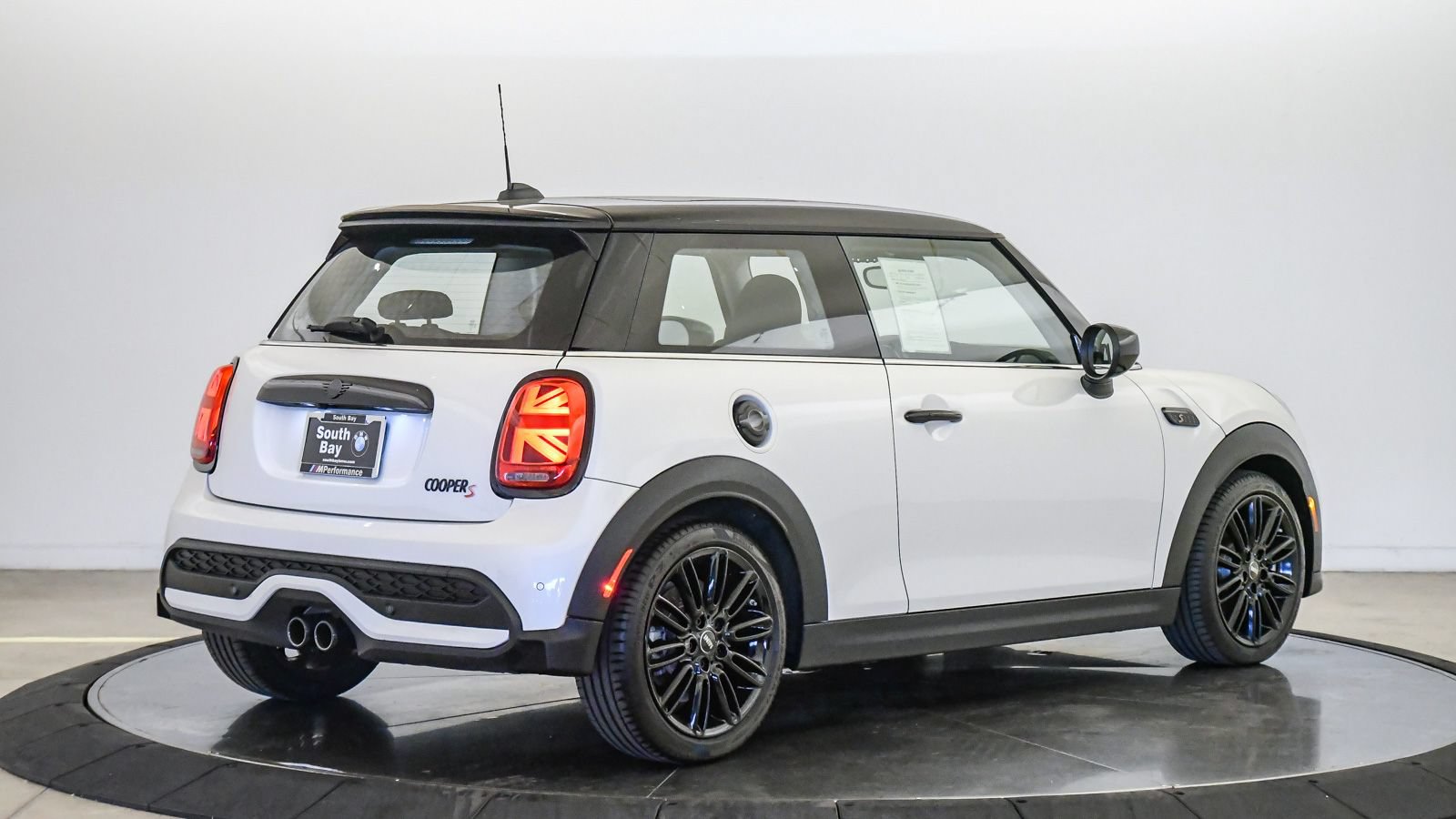 Certified 2024 MINI Cooper S FWD image 5