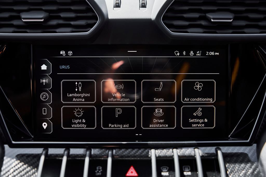 Used 2023 Lamborghini Urus Performante AWD/4WD image 84