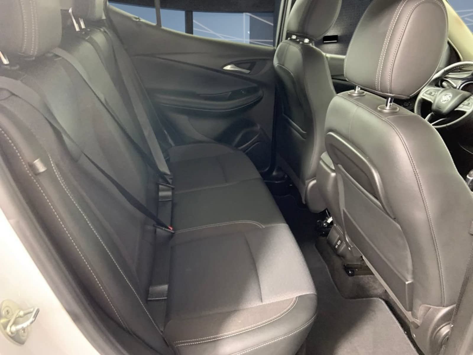 Used 2021 Buick Encore GX Preferred w/ Cold Weather Comfort Package FWD image 13
