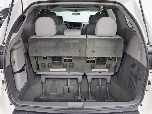 Used 2015 Toyota Sienna XLE w/ XLE Navigation Package image 32