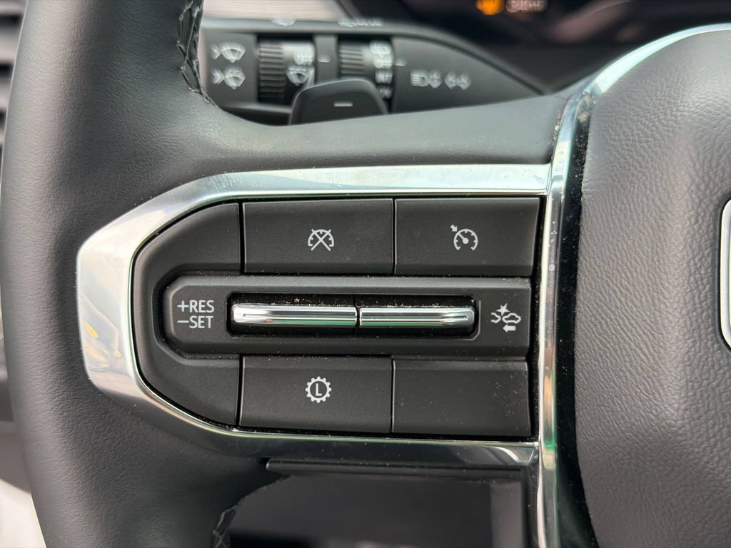 Used 2026 GMC Acadia Elevation FWD image 25