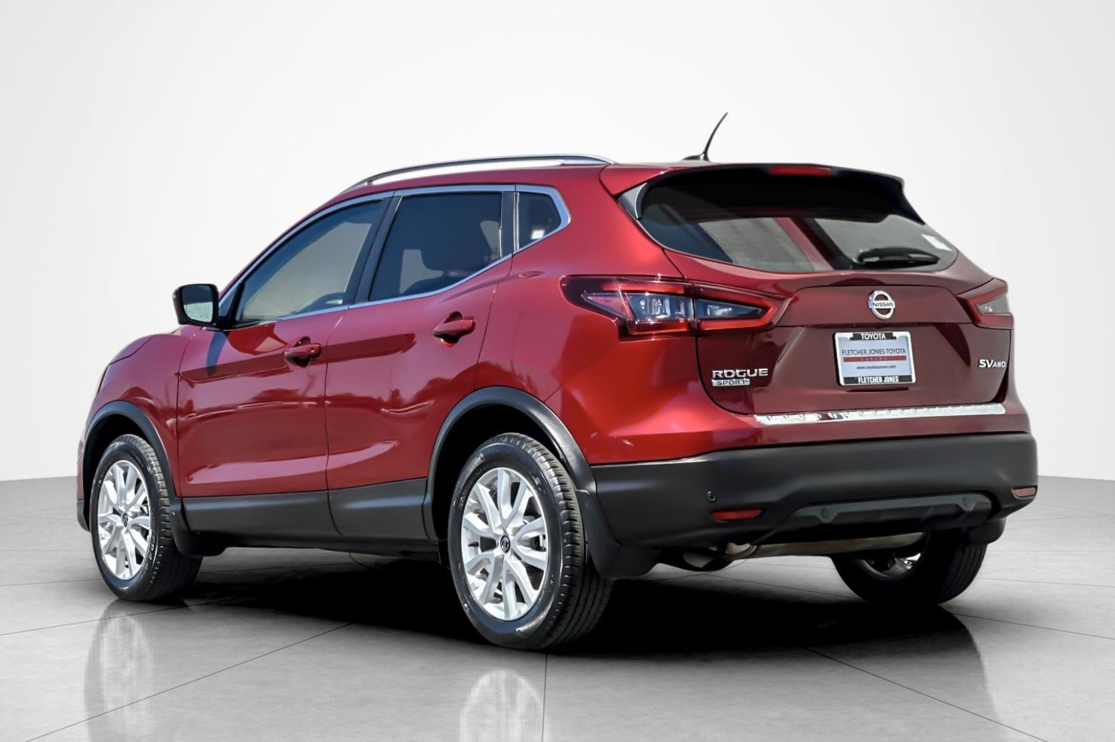 Used 2022 Nissan Rogue Sport SV w/ Technology Package image 3