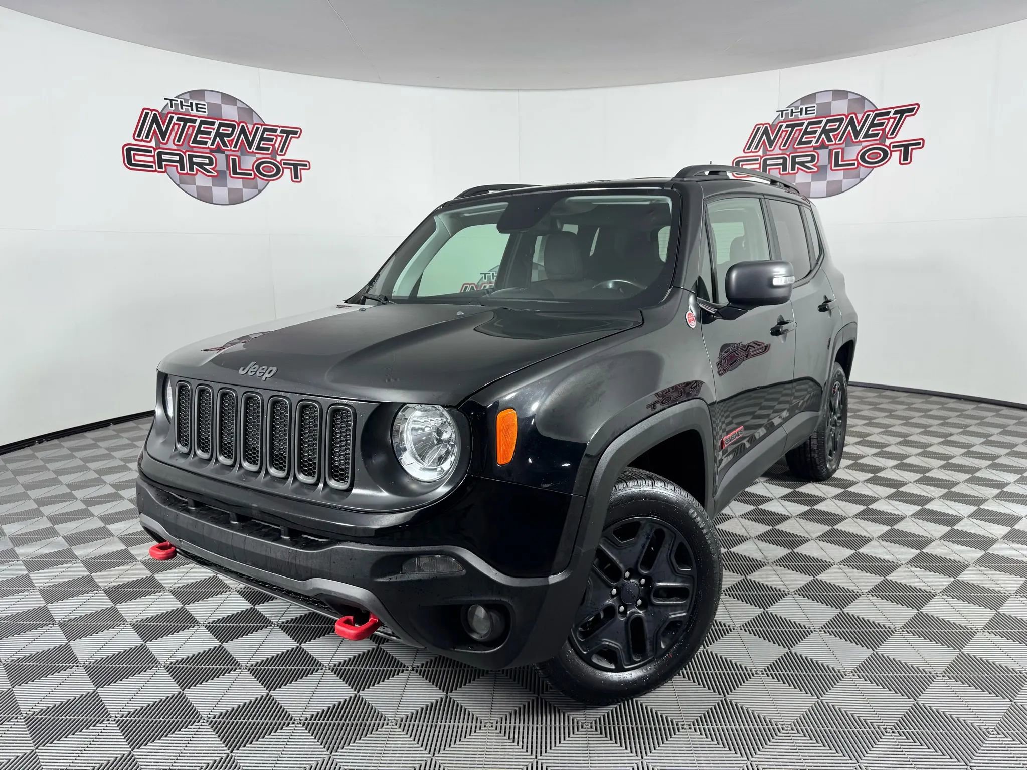 Used 2018 Jeep Renegade Trailhawk w/ Cold Weather Group II AWD/4WD image 1