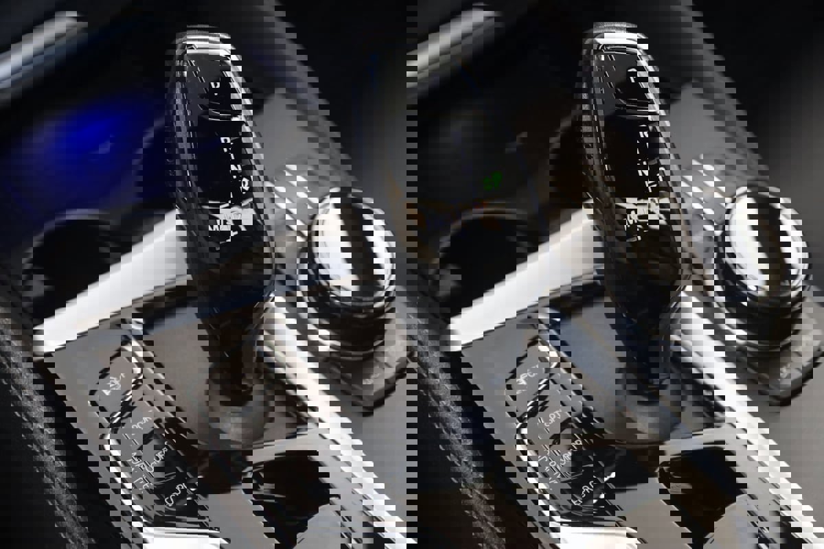 Used 2023 BMW M550i xDrive w/ Executive Package image 7