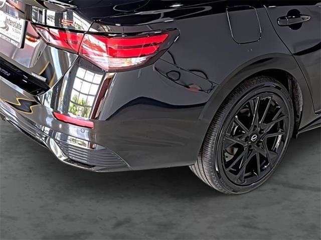 Used 2025 Nissan Sentra SR w/ Midnight Edition FWD image 12